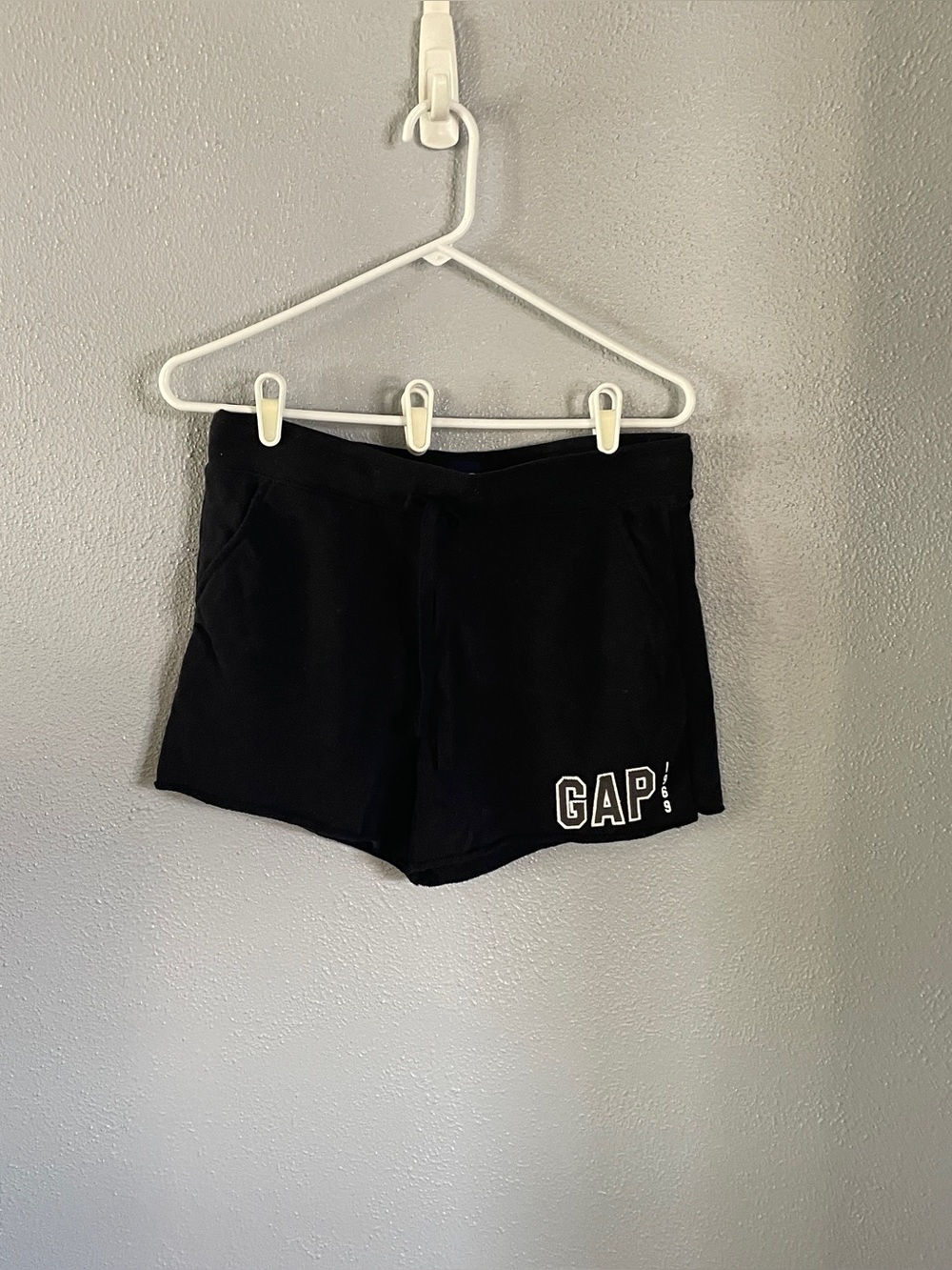 GAP Black Athletic Shorts Women's Size S